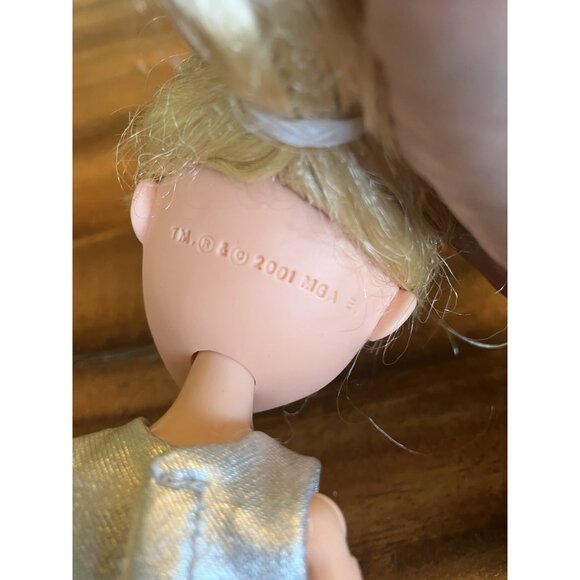 Vintage 2001 MGA Bratz Doll - Picture 6 of 6